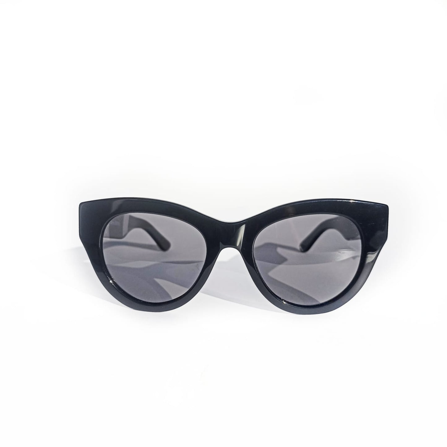 Cat-eye sunglasses